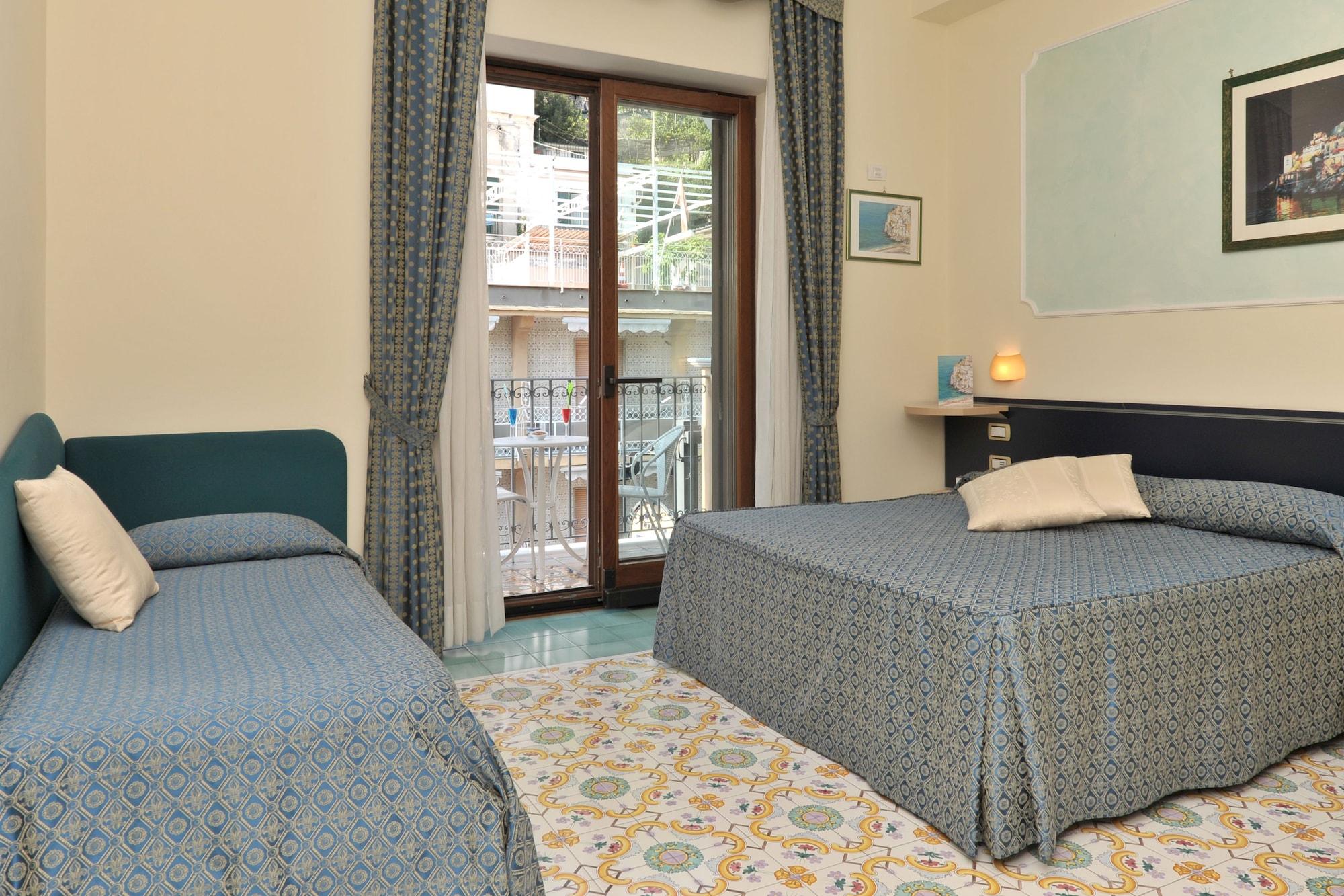 Hotel Santa Lucia Minori Extérieur photo