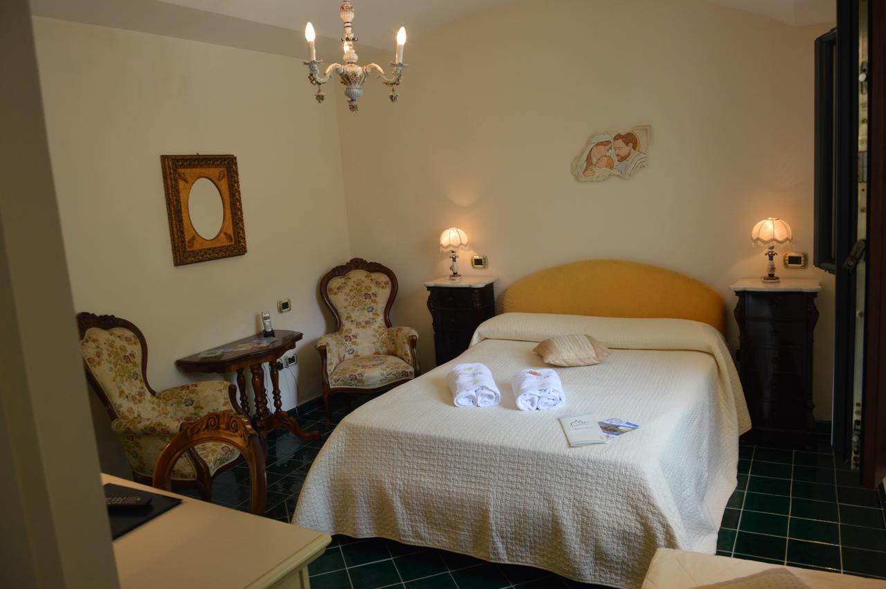Hotel Santa Lucia Minori Extérieur photo
